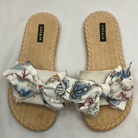 Shoes - She & In slippers/sandals